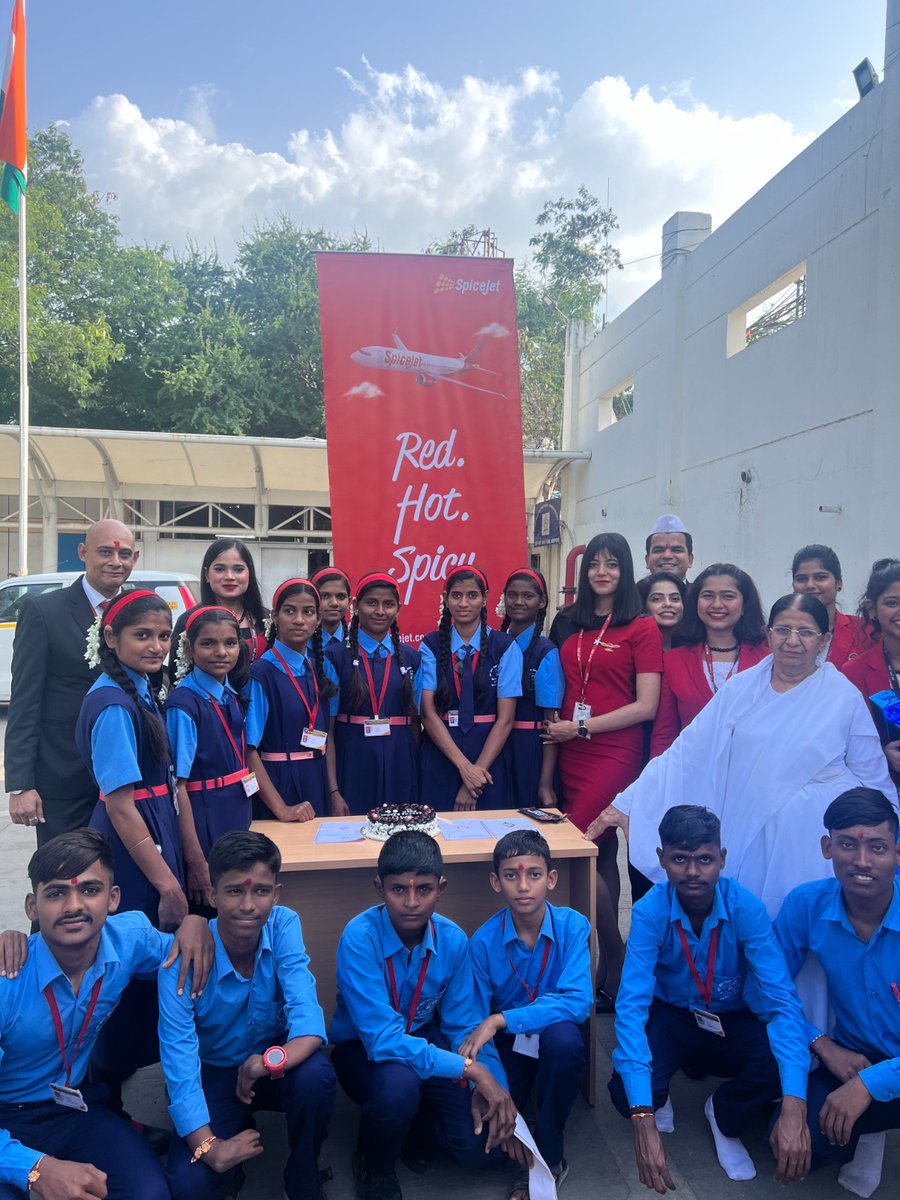 flyspicejet's tweet photo. Rakhi was extra special this year, for the SpiceJet team in Pune, and the participants of the National Get-together of the Speech and Hearing Impaired.
#flyspicejet #spicejet #Rakshabandhan2023 #rakhi #puneteam #love #Aviation #travelwithus #addspicetoyourtravel
(1/3) https://t.co/moV880CNeJ