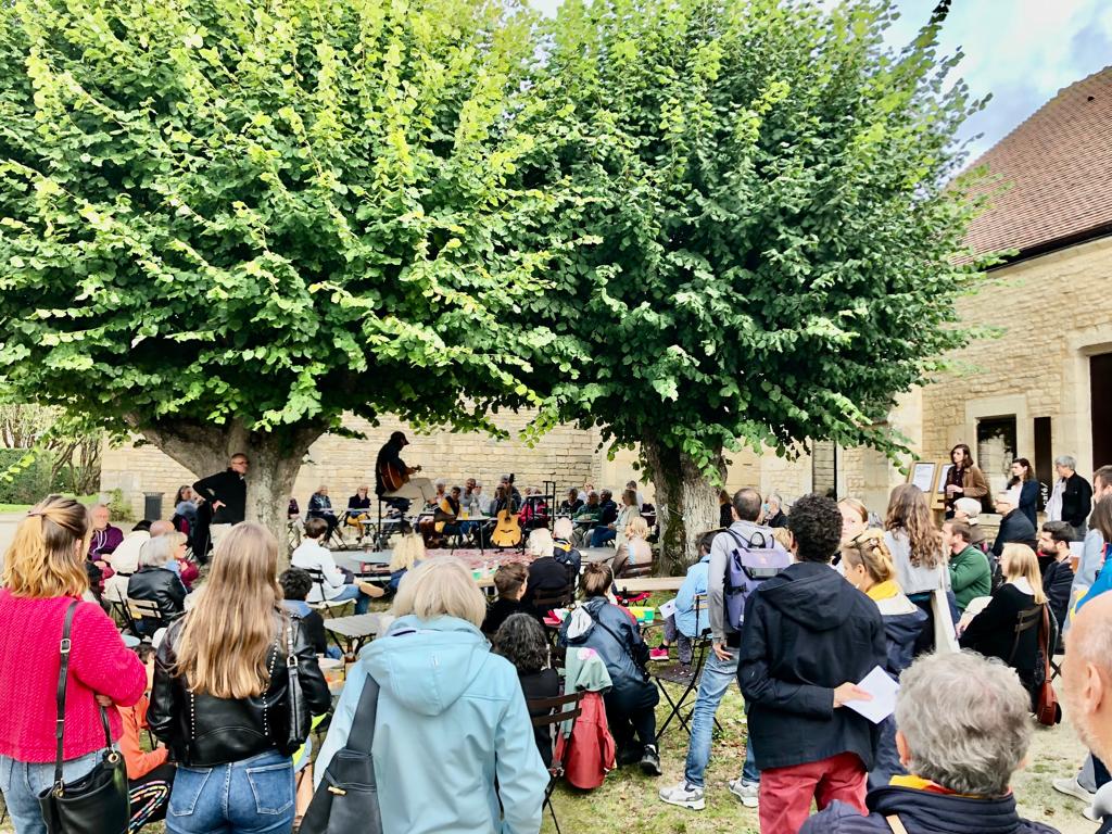 IMECArchives's tweet photo. [CONCERT]
Retour en images sur le concert de La Mante mercredi dernier à l'abbaye d'Ardenne.
#imecarchives #abbayedardenne #normandie https://t.co/5Iq86WpKQl