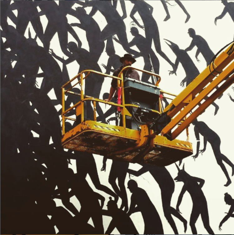 FousionGallery's tweet photo. #DaviddelaMano has naturally integrated public art into the urban context. 
Characters taken from great poetry that do not leave anyone indifferent invading our cities. 

#contemporarysurrealism #nature  #fousiongallery #UrbanArt #mural https://t.co/WEeLxLMPV4