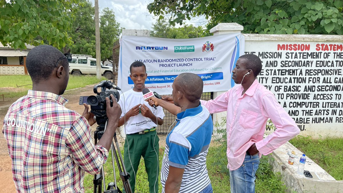 ChildFundGambia's tweet photo. “Aflatoun taught me various social and financial education skills. Now, I know my rights, as well as the responsibilities they come with.” Abubakarr, 15, from Aflatoun Jataba Club speaking to reporters at the launch of the Aflatoun Randomized Control Trials project in The Gambia https://t.co/FW3f3YbpDB