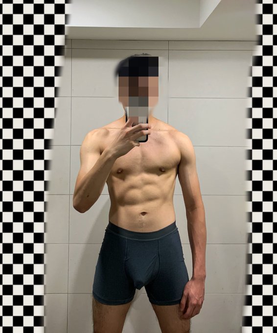 誰來當我的地球？讓我在妳身上做伏地挺身。 https://t.co/Ys9dlTwZV3