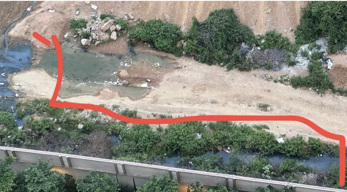 pardeepsahu's tweet photo. @ManikondaMc @MMRWA4 @KTRoffice @arvindkumar_ias Hi all , want to highlight open sewage water thrown by western constructions labor colony backside Prestige high fields causing severe health issues and bad smell in surrounding area , request all authorities to take some action 🙏 https://t.co/ra7X5Je8cN