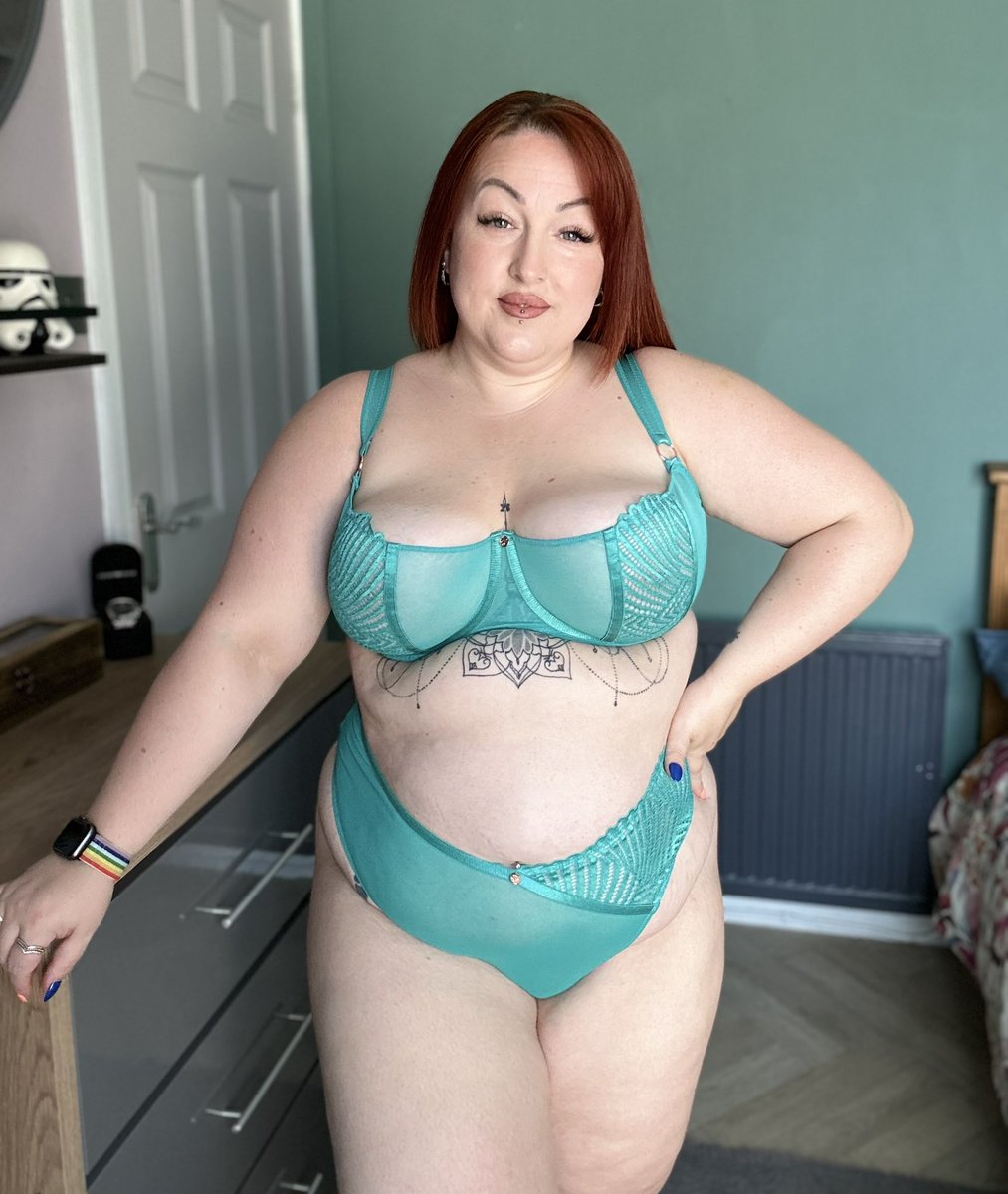 curvycrazycute_'s tweet photo. The @dearscantilly blue lagoon Authority from @curvykate 
How stunning is this! It currently has 31% off!! (pink has 51% off!) &amp; if you use code BIRTHDAYBRA you get an extra 10% off site wide. (Code changes often so check back) 
#curvykate #dearscantilly #lingerie #fullerbust https://t.co/KgbT0xErGv