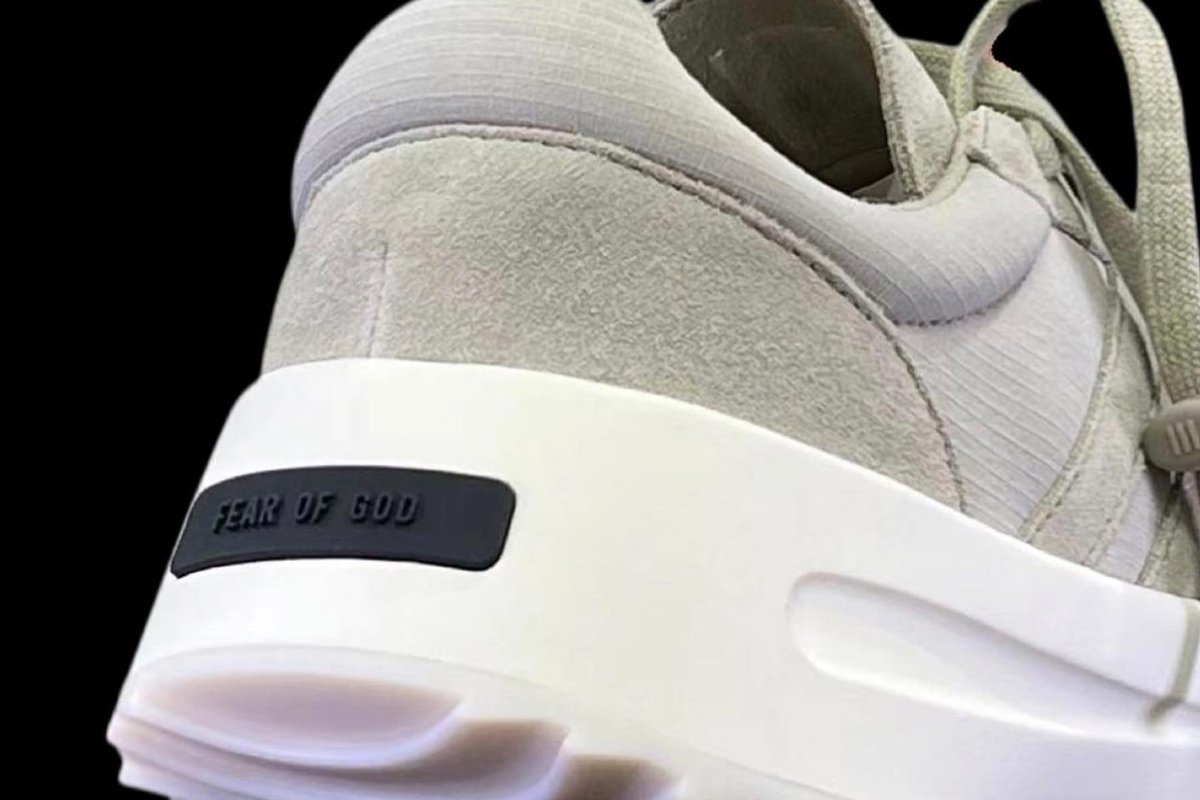 HYPEBEAST's tweet photo. Another Fear of God x adidas sneaker has appeared 🤔 https://t.co/LBOB3koEtZ