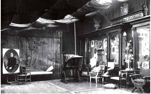 #MadridDesaparecido 

La maravillosa galería fotográfica de Dalton Kaulak de la calle Alcalá 4 se conservó hasta 1989 de la mano de su nieto.