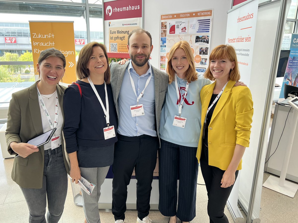 AG Junge Rheumatologie (@rheumadocs) on Twitter photo Kommt zum AGJR Stand und macht an der spannende Umfrage zum Thema künstliche Intelligenz im ärztlichen Alltag mit 🧠 belohnt werdet Ihr mit leckerem Popcorn 🍿 Etage +1 im Rheumahaus <a href="/KruscheMartin/">Martin Krusche</a> <a href="/ChristinaDusing/">Christina Düsing</a> <a href="/JC_rhmtlgy/">JC_rhmtlgy</a> <a href="/DGRh_Tweets/">Dt. Ges. f. Rheumatologie u. Klinische Immunologie</a> Kommt zum AGJR Stand und macht an der spannende Umfrage zum Thema künstliche Intelligenz im ärztlichen Alltag mit 🧠 belohnt werdet Ihr mit leckerem Popcorn 🍿 Etage +1 im Rheumahaus <a href="/KruscheMartin/">Martin Krusche</a> <a href="/ChristinaDusing/">Christina Düsing</a> <a href="/JC_rhmtlgy/">JC_rhmtlgy</a> <a href="/DGRh_Tweets/">Dt. Ges. f. Rheumatologie u. Klinische Immunologie</a>