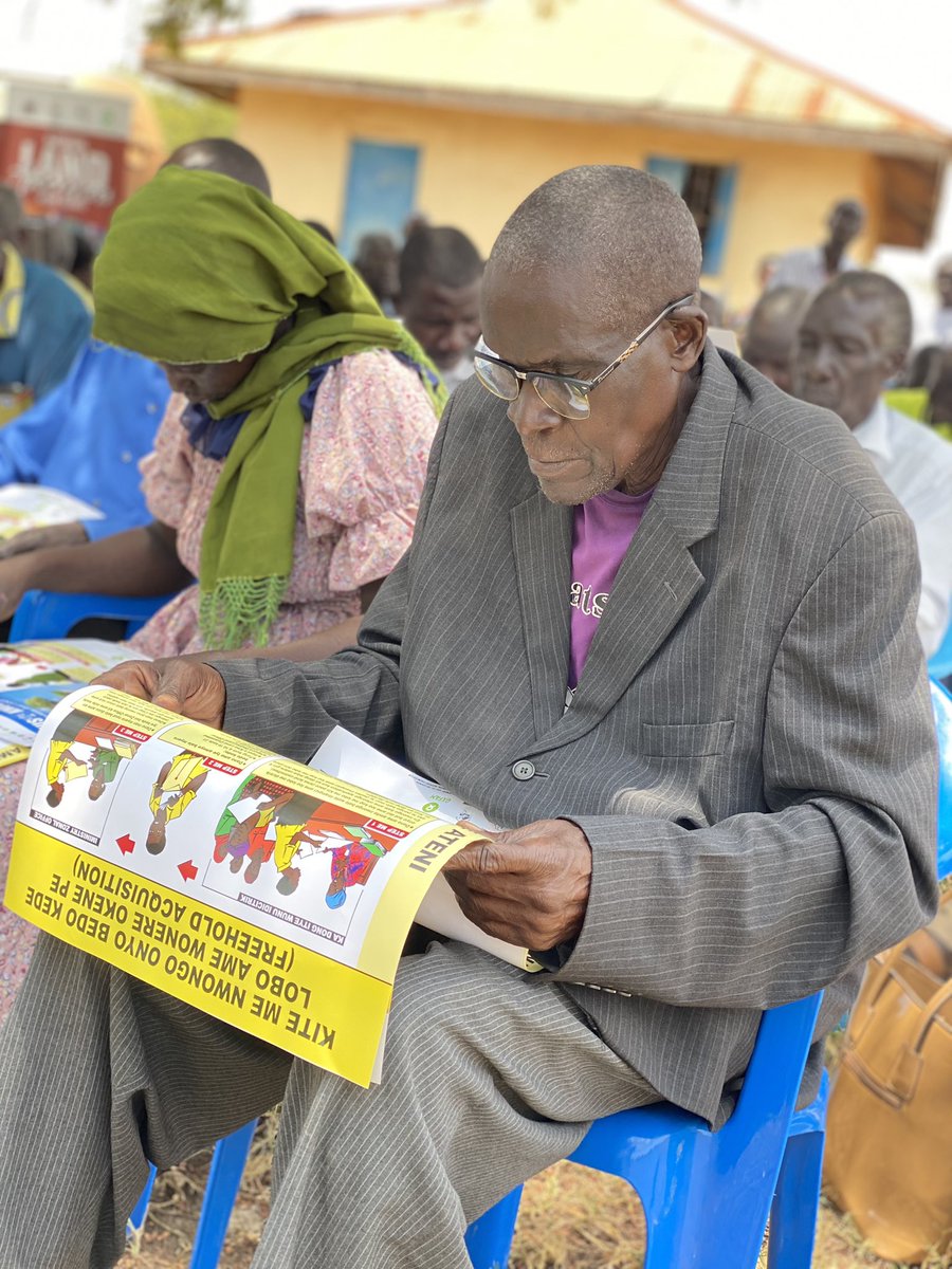 ESAFFUG's tweet photo. Day 4 of #LandAwarenessWeek23. We are sensitizing the community of Okwalongwen Sub county, Dokolo district on land rights and acquisition of land titles.
@ministry_lands @OxfaminUganda @pelum_uganda @land_justicenet @landnetug @giz_uganda https://t.co/sCtR578kID