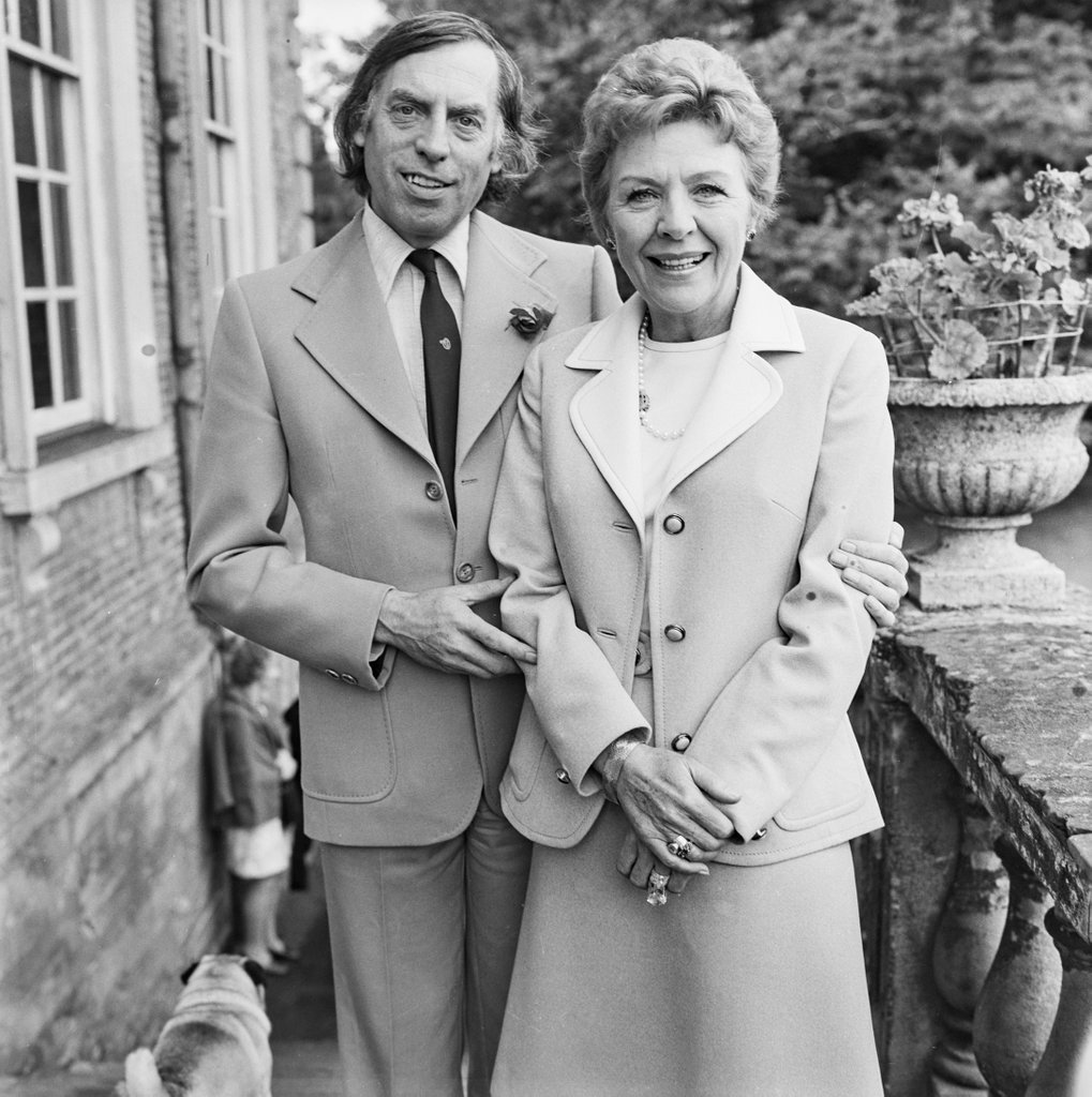 TheNoeleGordon's tweet photo. Remembering Larry Grayson on what would be his 100th birthday. #LarryGrayson100 https://t.co/d3gBKf6sCu