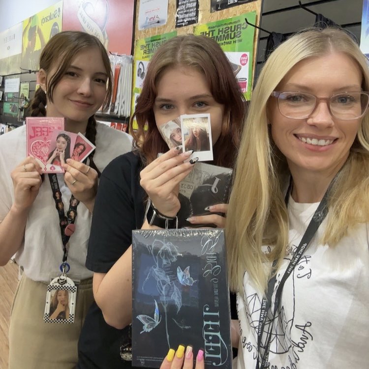 Just in time for the (G)I-DLE London concert, we have the whole I Feel range in store! Limited availability, come and pull your bias before the concert! 🦋🐈‍⬛🃏👑 #hmv #Gidle #Queencard #IFeel #GidleAlbum #Kpop #hmvLovesKpop