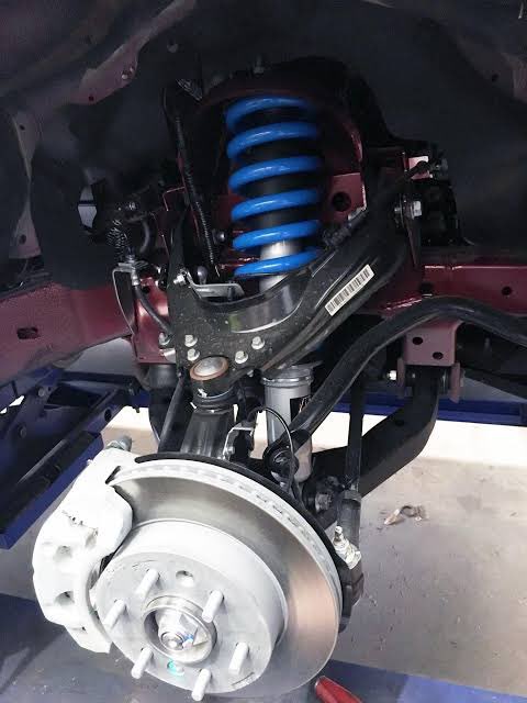 JuzCaps's tweet image. I often get asked why a Ranger costs more than a Chinese Ute. I often send this image. One of these photos is a Chinese mid size Ute. The other is a 1970’s era X series Falcon.