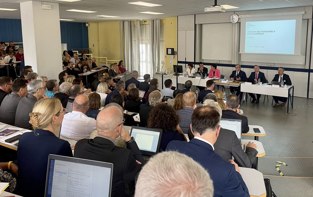 acstrasbourg's tweet photo. Deuxième acte des réunions de rentrée des cadres, des personnels de direction et d’inspection dans le Haut-Rhin avec le recteur @OlivierFaron. 
Excellente rentrée à toutes et à tous ! https://t.co/C45APEC44M