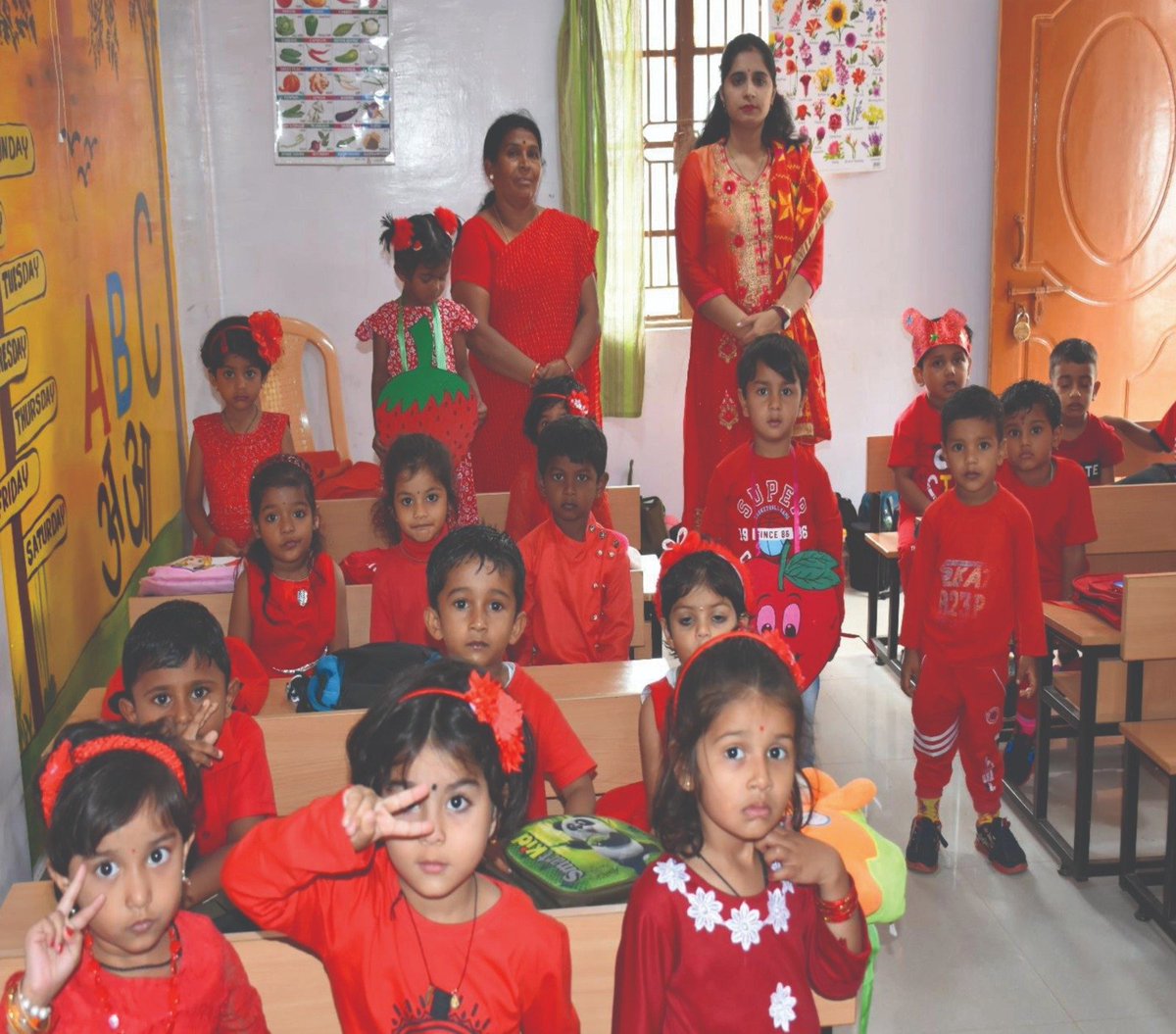 BWWA_India's tweet photo. Under the banner of #BWWA, Ankur Play Schools are nurturing #FutureofIndia.
Red Colour celebration was done on 10 Aug'23 at @BSF_CEDCO Bengaluru. Children were looking very beautiful. Shades of red made them feel bright, alive and happy.
#HappyLife https://t.co/p2jyVhYYj7