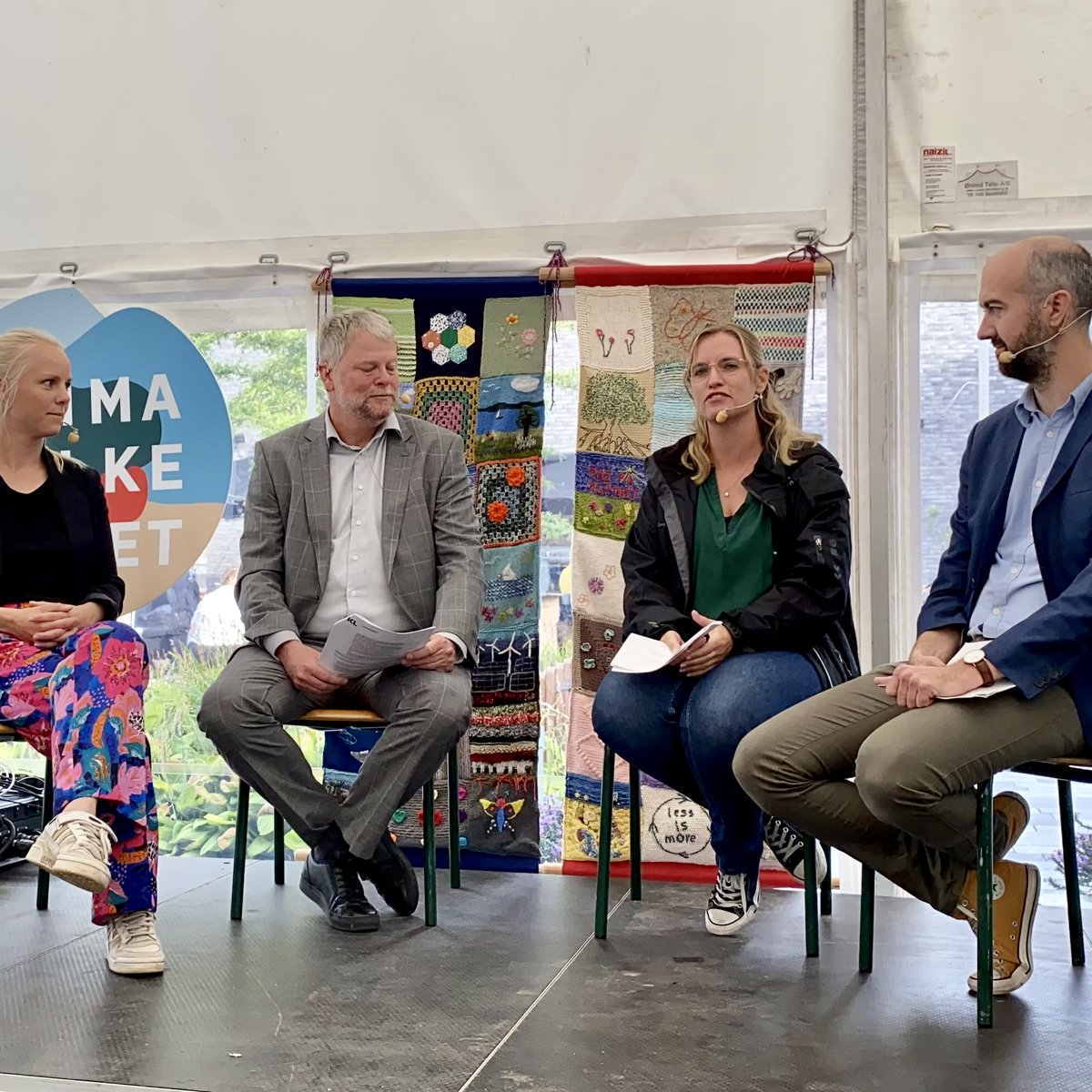 regionerne's tweet image. &quot;Kommuner og regioner er gode til at rykke hurtigt på den grønne omstilling. Fx var vi i regionerne hurtige til at få elbiler,&quot; siger Stephanie Lose til Klimaalliancens debat på Klimatopmødet i et proppet telt med Grøn Scene. 
 @concitoinfo #klimatopmødet #dkgreen #dklima