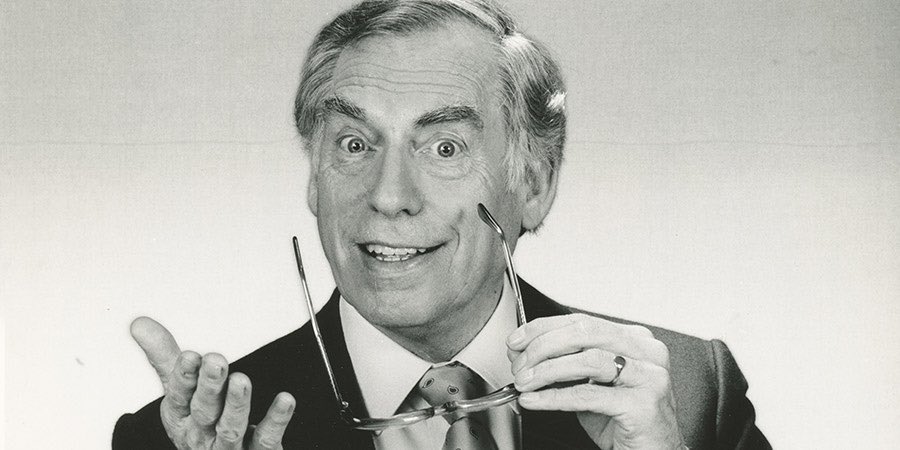 michaelgoble's tweet image. Happy 100th birthday Larry Grayson

I’m sure Pop-It-In Pete would have pulled something lifting all your packages 🎁 

#larrygrayson #comedy #100th