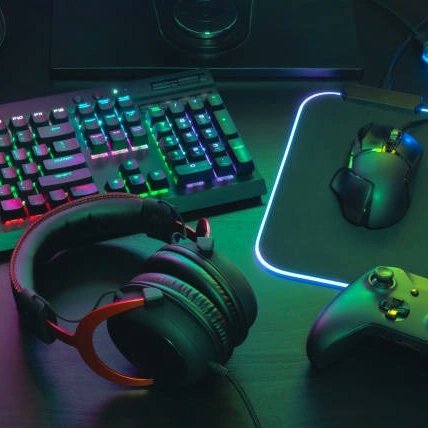 PcVitamins's tweet photo. Step into a world of innovation and style as we introduce  you to our handpicked range of accessories  . From sleek phone cases that safeguard your device to premium😊😊🎮🎼🎵🎵🔉🔉🎶 headphones that deliver unparalleled  sound🔊🎥📸📷🕹🎮  ,😉 😎 https://t.co/9Posr7NxuP