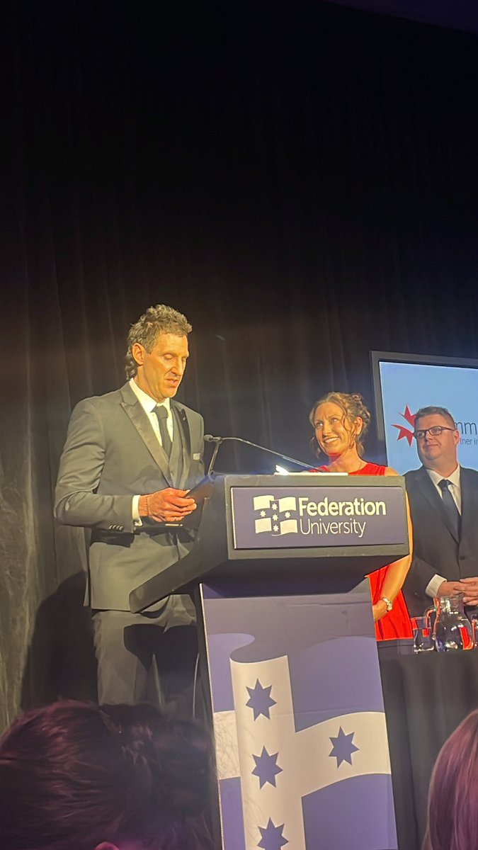 Introducing the winner of Vitrafy Life Sciences Health and Wellbeing Business Award…Dental on Errard! #BallBEA2023