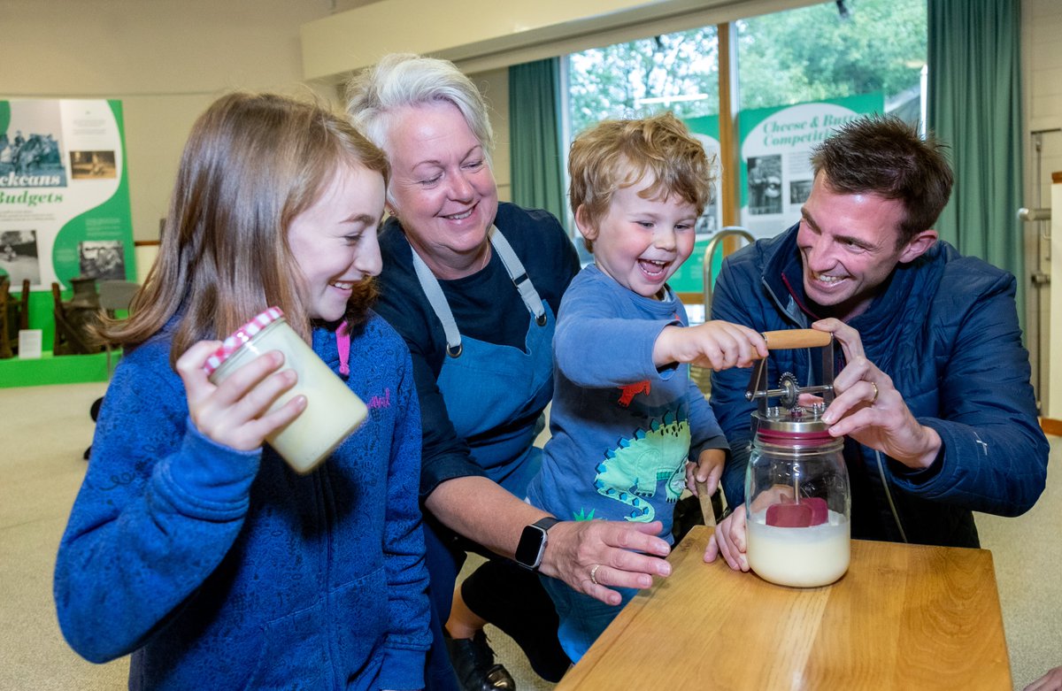 DalesMuseum's tweet photo. #MagicalButterMaking will be happening here this afternoon (Thurs 31 Aug). Pop in and have a go yourself! #butter #localfood @yorkshire_dales 1-4pm https://t.co/rCXlwqvodo