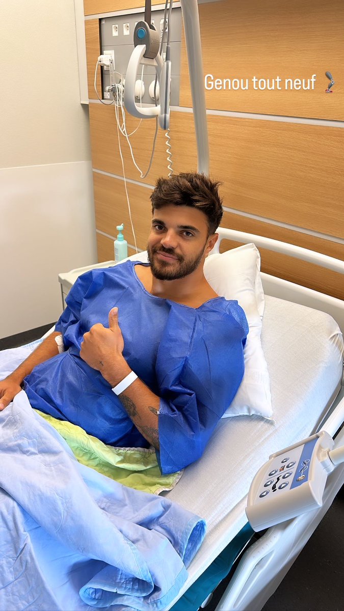 Romain Ntamack tweet media