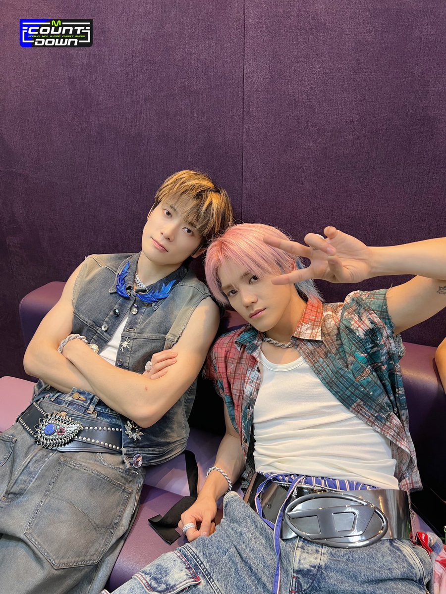 เกร็งคอทำไม ?? อยากซบก็บอกดีๆๆ <a href="/thisquindawn/">quin</a>