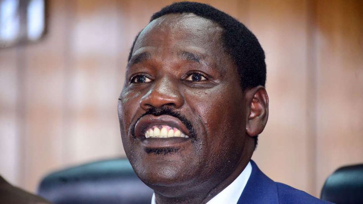 Keerulanah's tweet photo. PETER MUNYA being at the centre of Arror and Kimwarer scandal is therapeutic. The cross that Azimio made William Ruto carry all along,Peter Munya was actually party to it ? Munya fika DCI Bamo. Insulting Ruto was your Shield then,Not Now. https://t.co/croqgXZUus