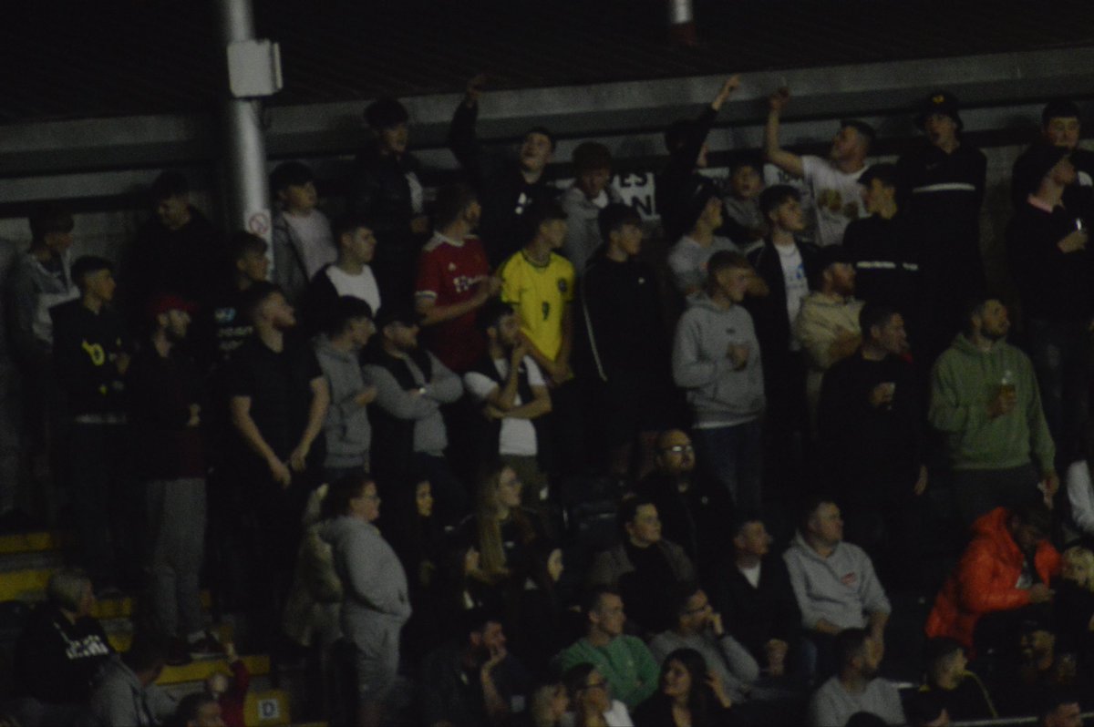 WorcsRaidersFC's tweet photo. Thank you Worcester 👏 

Last night was an amazing occasion, the result may of not went our way but the day was nothing short of incredible.

Each side had over 1000 fans supporting their side with a total attendance of 2475. Wow. 

Congratulations to City, Round 2 Boxing Day? https://t.co/SVer9dMecp