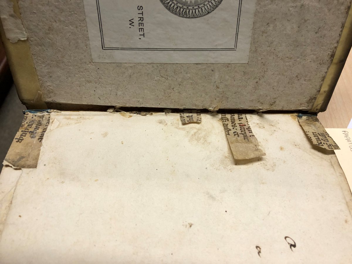 JesuitArchives's tweet image. Some lovely #fragments of reused medieval parchment in this copy of de Dominis&apos; Papatus Romanus from 1617
#FragmentFriday #Archives #Jesuit