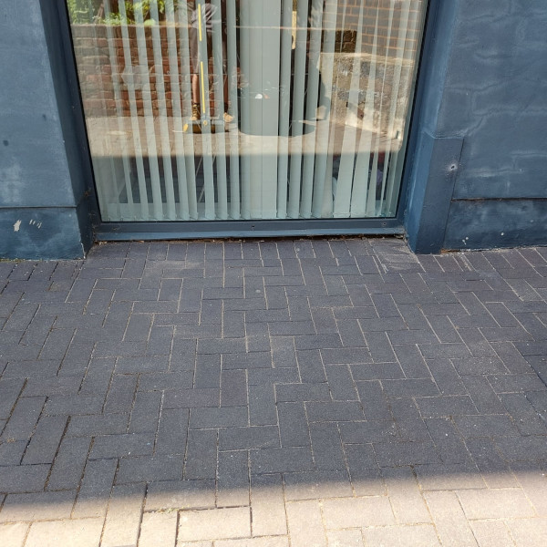_TMSLtd's tweet photo. Every day another task arrives in our in-tray and this week it was a problem with block paving outside one of our client's properties. Another very satisfactory repair to what was a real trip hazard. Check out the story here. 

https://t.co/VwPgsysvB5 https://t.co/3t96OheCQl