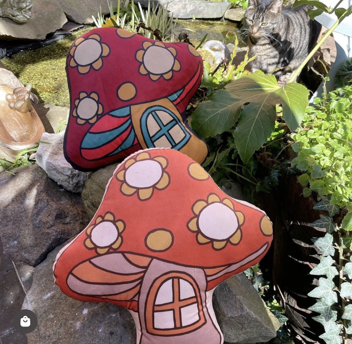 Can you spot the mushroom hunter 🍄😻 etsy.com/uk/listing/111…
#craftbizparty #Mushroom #mushrooms #etsy #ArtisticofSociety #ArtistOnTwitter #artistsupport #artshare #HandmadeInUK #handmadegifts