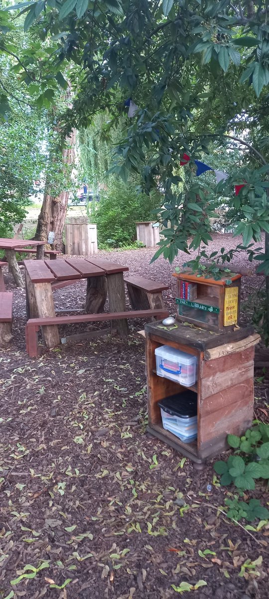 FossFairyTrail's tweet photo. Come and have a picnic and a wander along the Fairy Trail and see how many fairy houses you can find. The trail is open all the time and absolutely free 🙂 https://t.co/N1Hnu7iz0v