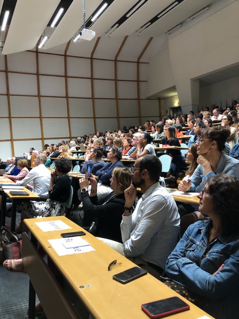 Les P.E volontaires de la Vienne réunis aujourd'hui pour une journée de formation autour de lecture. La journée débute par une conférence sur l'apprentissage de la lecture par <a href="/StephanieRabot/">Rabot Stéphanie</a> et J.M Bouillaud. <a href="/DSDEN86/">DSDEN de la VIENNE</a>