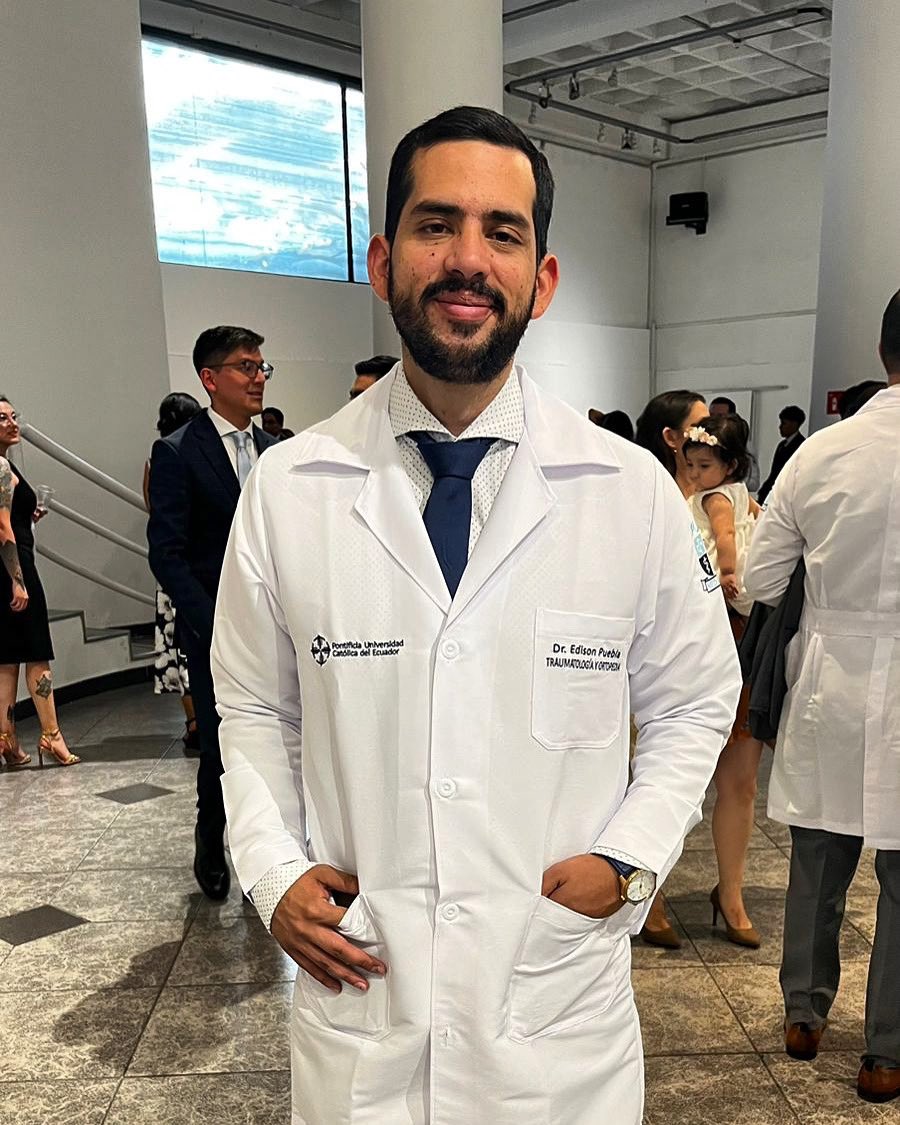 edisonpuebla765's tweet photo. Un paso más de este camino largo lleno de esfuerzo y satisfacciones! https://t.co/TkKTv0HKwO