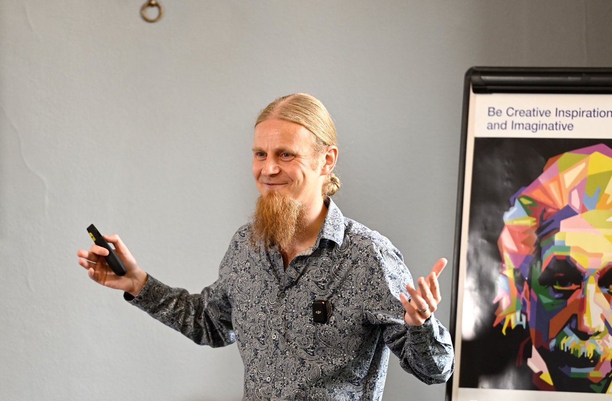 MetaScience tweet media