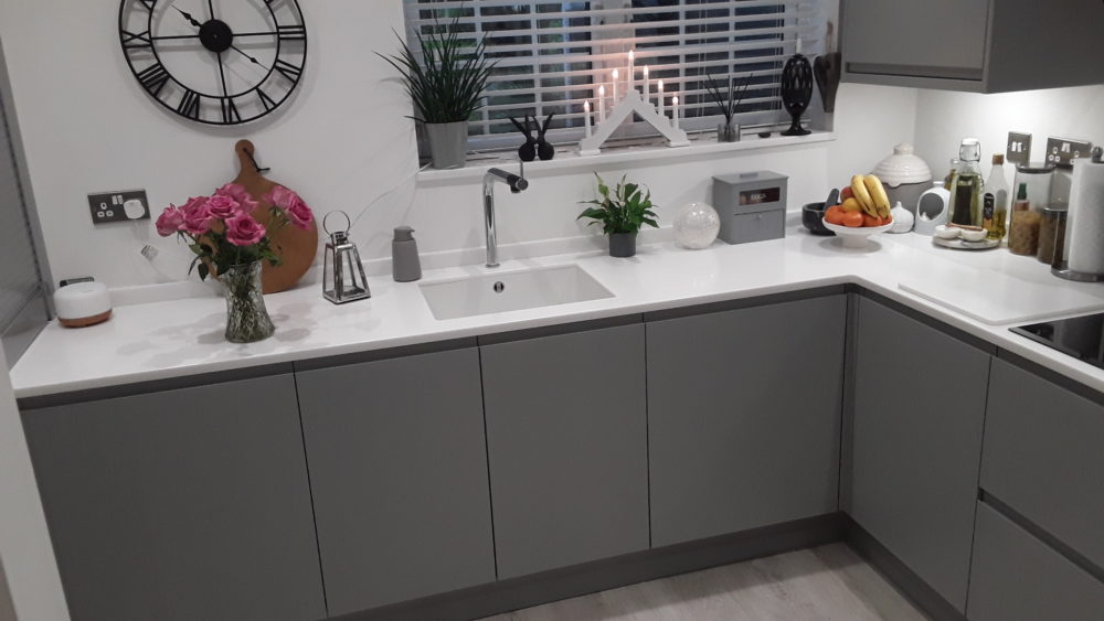 DisInterior's tweet image. We returned to get some more photos of this beautiful kitchen fit in Dovercourt. 
💪👌We design kitchens that make the most of the available space in every cupboard. Our clever solutions will help you maximise every inch 
of storage space. #colchester #kitcheninstallation