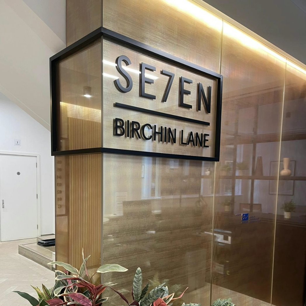 Zero_electrical's tweet image. A recently completed office fit out for a new client in the City of London. Relocation of existing lighting and floor boxes. Installation of new floor boxes, media walls and kitchen breakout area. New data network including comms cabinet, data racks and patch panels.