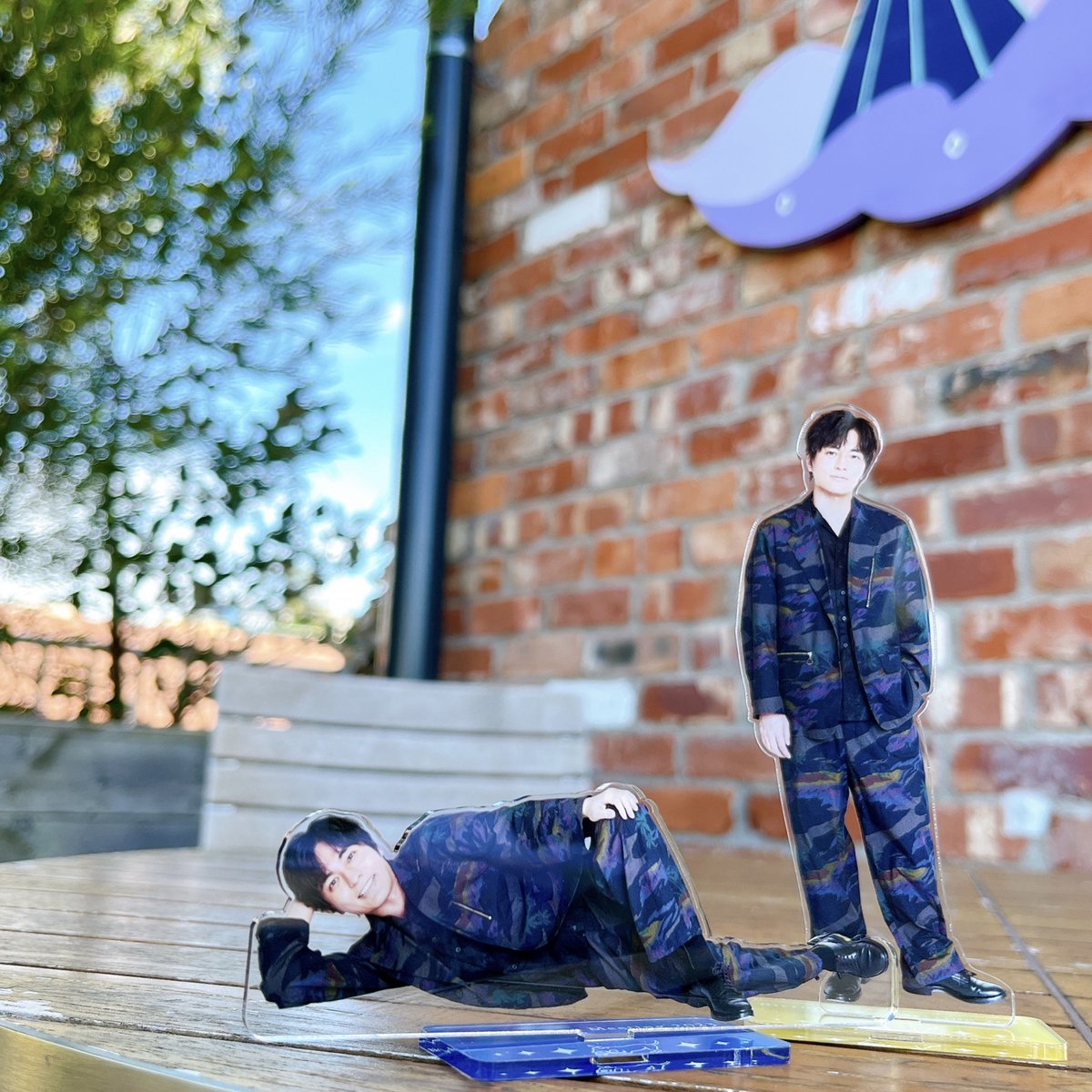 小林親弘 40th バースデー アクリルスタンド 寝そべり アクスタ グッズ紹介③】アクリルスタンド 「立ち姿ver.」と「寝そべりver.」の2