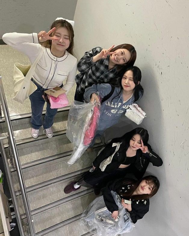 𝙖 𝙧𝙞𝙨 tweet media