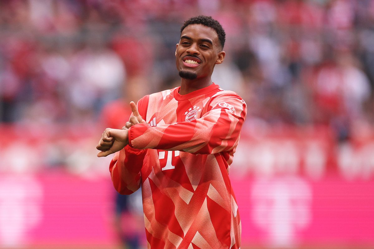 FabrizioRomano's tweet image. Understand Liverpool have confirmed to Bayern they’ve official bid ready to be submitted for Ryan Gravenberch 🚨🔴 #LFC

Clubs in contact since Monday, formal process will start once Bayern will give green light as they need replacement.

Gravenberch wants Liverpool move.