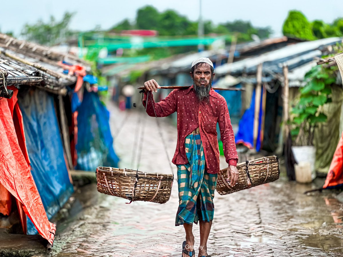 Abdulla_AH7's tweet photo. A rainy day in the world largest refugee camp~
#rainyday #rohingyacamp #rohingyarefugee #dailylife #rohingyCrisis #rohingyadocumentary https://t.co/C8u3u8EyLI
