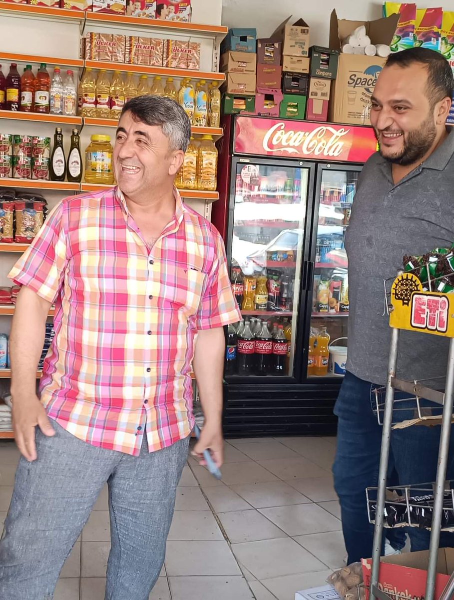 Bir gün bile esnaflarını görmezse ziyaret etmezse sabrı gelmeyen  koltukta doğru dürüst oturmayan  Her gününü saatini dakikasını esnafları ile geçiren bir başkan koyalım buraya.Sayın <a href="/BulentCelik63/">Bülent Çelik</a> Allah esnaflarinla muhabbetini bozmasın inşallah   🧿🤲   #sanliurfa #Ceylanpınar