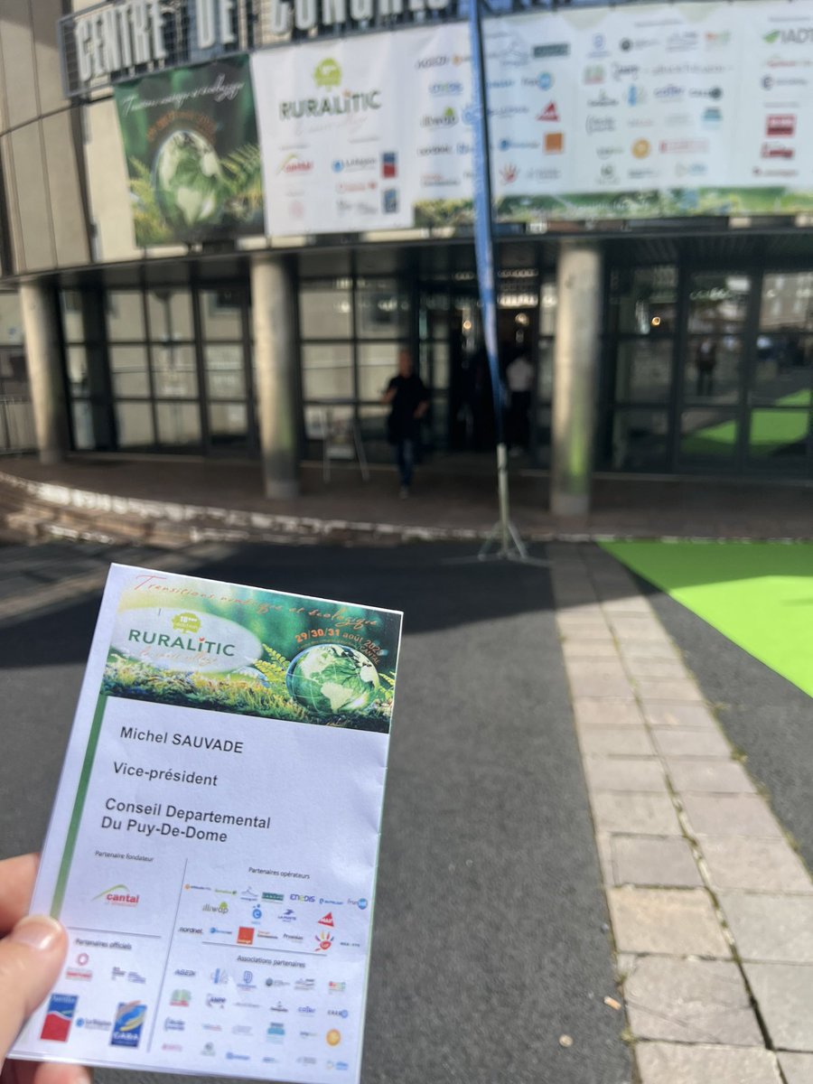 #Ruralitic2023 une très belle 18eme édition, riche, informée et opérationnelle comme toujours. Plaisir de l’accueil cantalien <a href="/brunofaure/">Bruno Faure</a> <a href="/ValerieCabecas/">Valerie Cabecas</a> <a href="/cantalauvergne/">Cantal Auvergne</a> et, comme chef d’orchestre il maestro <a href="/MTN_cote/">Sébastien Côte</a> ; à l’année prochaine sur l’éducation populaire et l’inclusion
