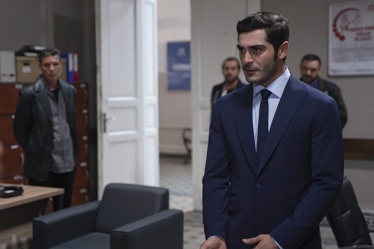 diziyolcusu's tweet photo. Dört gözle beklediğimiz #BambaşkaBiri dizisinden ilk kareler😍

#HandeErçel #BurakDeniz #LeyKen https://t.co/UH1TqiqSAu