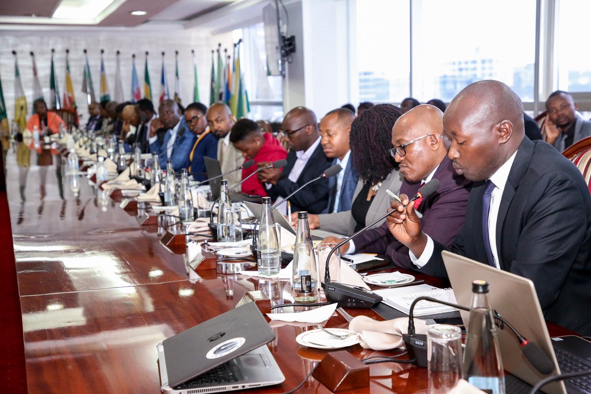KenyaGovernors's tweet image. #DevolutionConference2023 planning committee close-out meeting to celebrate the success of the conference, receive feedback from partners and stakeholders on what worked and areas of improvement as well as receive the communique for dispatch to all implementing agencies.