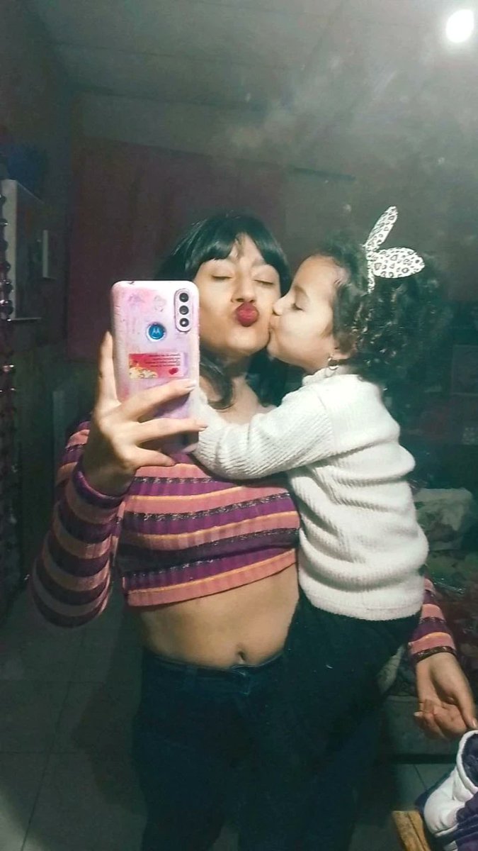 Tener a tu sobrina en tus brazos es el mejor regalo de Dios🥺❤️