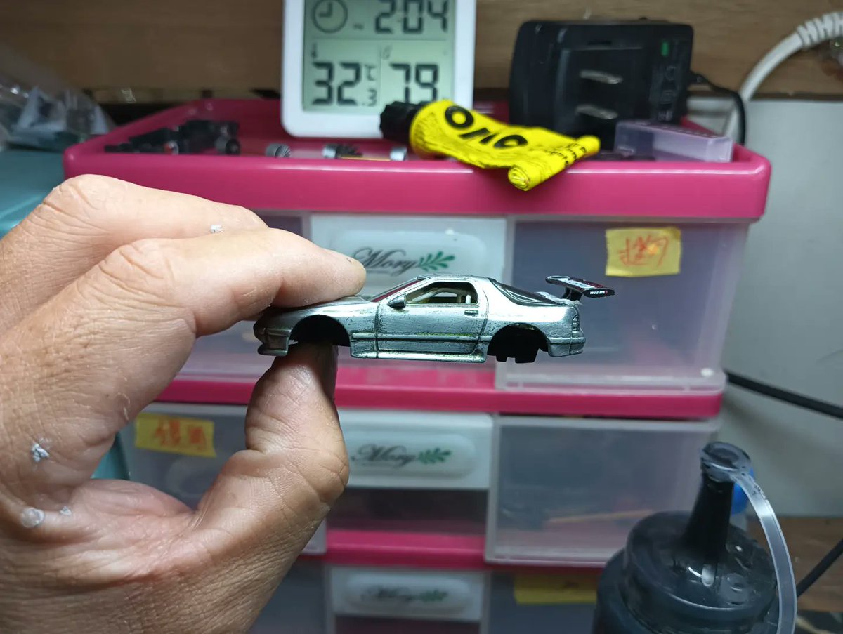 7minicar's tweet photo. HOTWHEELS RX7 FC3S
防滾籠尾翼追加中
#hotwheels https://t.co/rWad6xy9c3