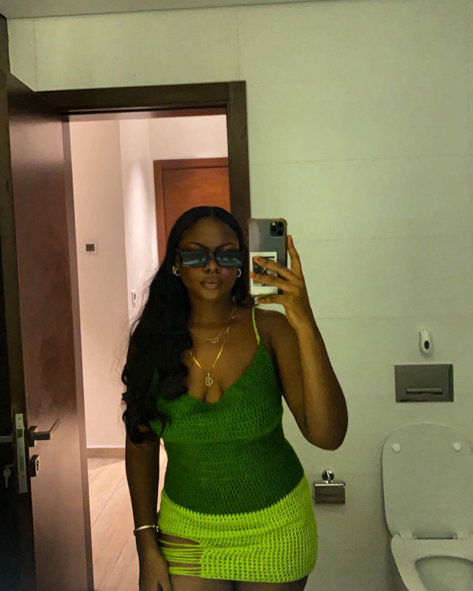 ThickMf's tweet photo. Crochet bikinis , dresses and loads of other cute stuff. 🥹 https://t.co/N2fTQmG1BV