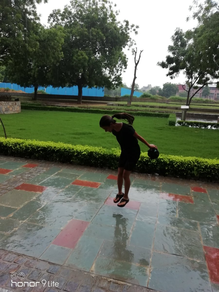 SoumyaChaturv26's tweet photo. This was some 5 years back...>>>>....
#delhiuniversity #aryabhattacollege #DUdays https://t.co/PiYs7PwJ4v