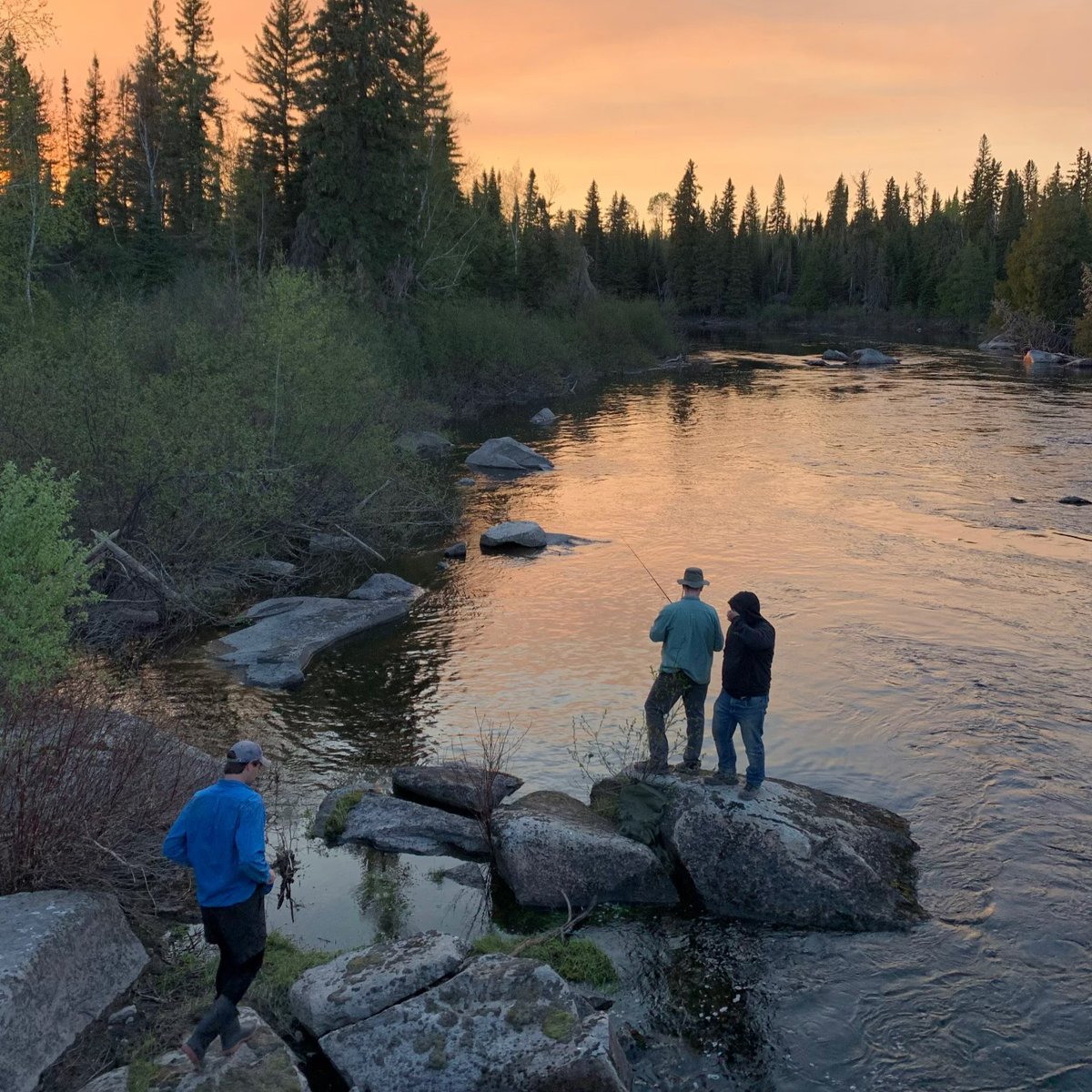 Wishing our friends and family a safe and extra fun long weekend from the E2Gold field team in Oba, Ontario. #labourdayweekend #friendsandfamily 🇨🇦