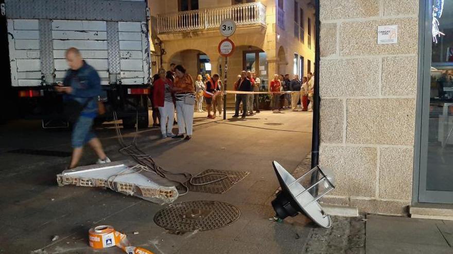 El correcto uso de las ambulancias y su ratio es fundamental.

El peligro de usarlas como despertador y como taxi, es que lo pague el ciudadano que realmente la necesita. 

Más avisos al año, no es sinónimo de mejor gestión.