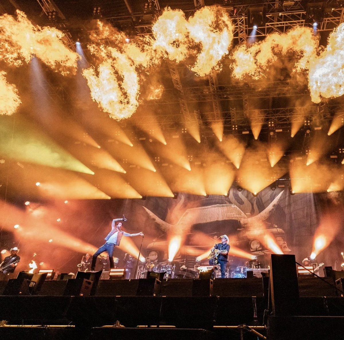 fireworksflash's tweet photo. https://t.co/q4uZMwHL1S