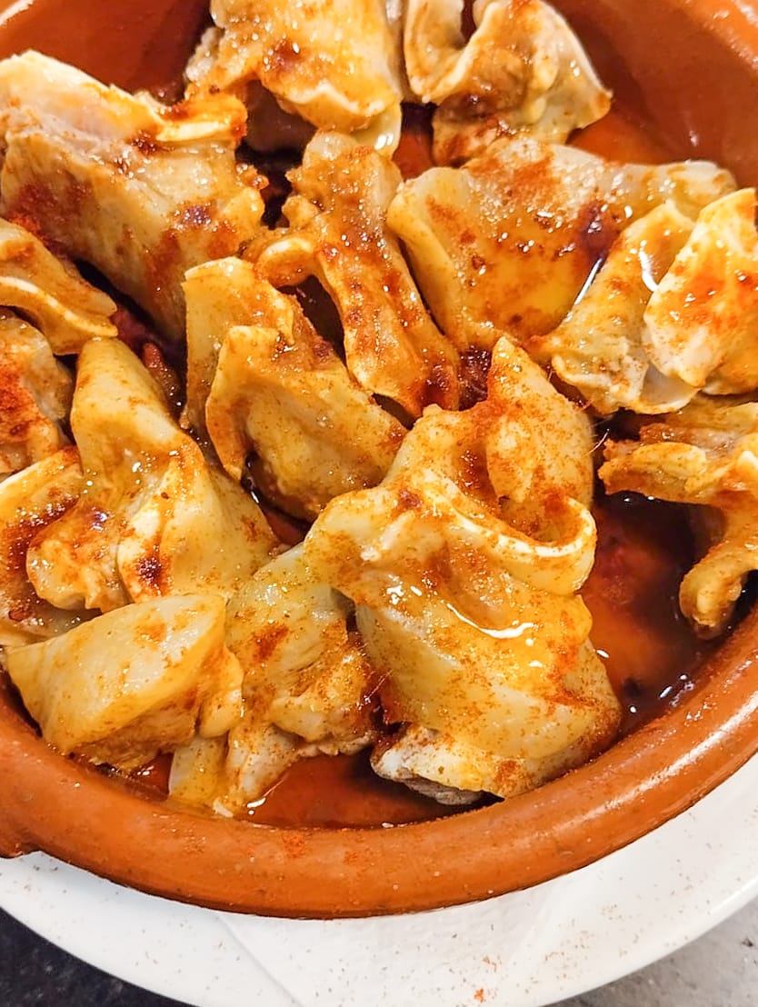 ¡Último día de agosto! Septiembre la "normalidad" blah blah.. 

Os proponemos romper con la rutina, nuestro horario ya es el habitual y volvemos a estar la tardes, noches y sábados hasta el mediodía ❗

Nuestra oreja a la gallega y podría ser un ejemplo, ven a L' Avi Pep 🤘🏼